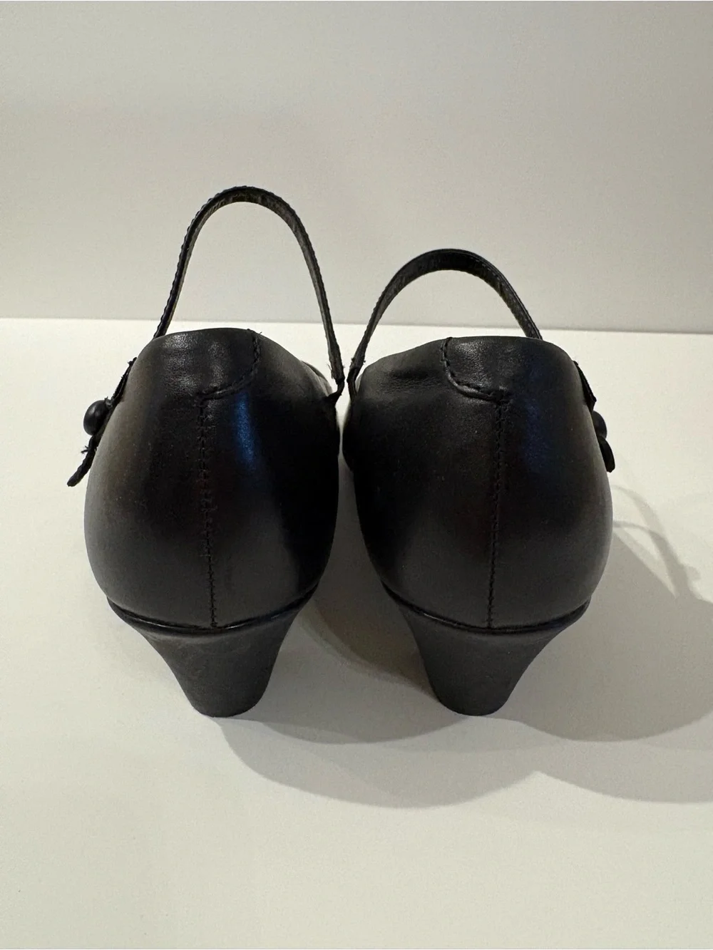 Camper Black Leather Mary Jane Heels – Classic Minimal Low Heel - Picture 4 of 6